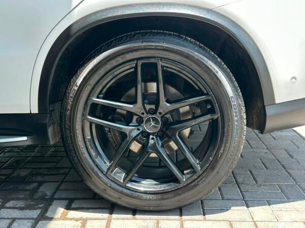 MERCEDES BENZ