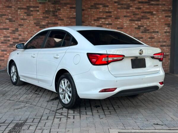 MG 5