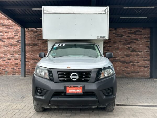 NISSAN NP300