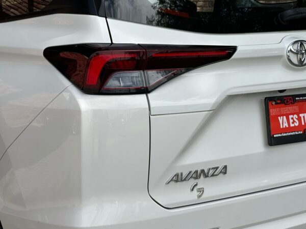 TOYOTA AVANZA