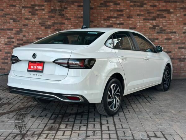 VOLKSWAGEN VIRTUS