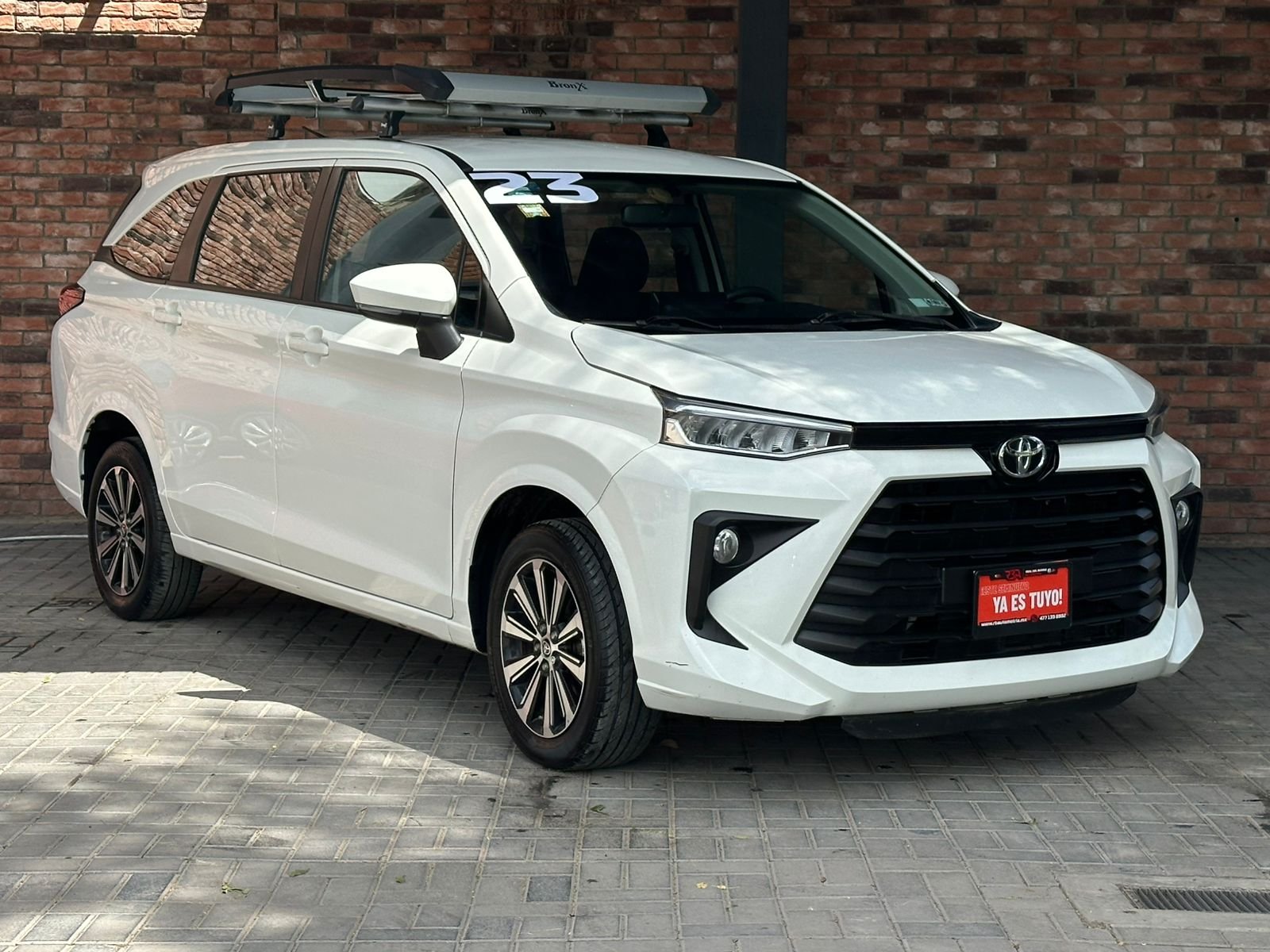 TOYOTA AVANZA
