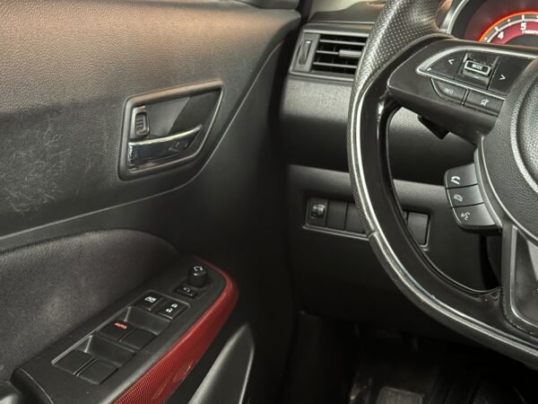 SUZUKI SWIFT