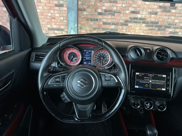 SUZUKI SWIFT