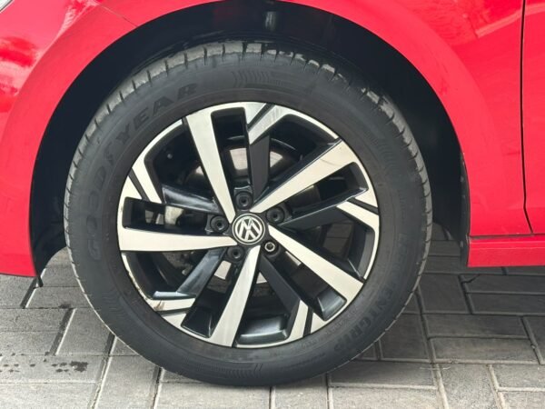 VOLKSWAGEN VIRTUS
