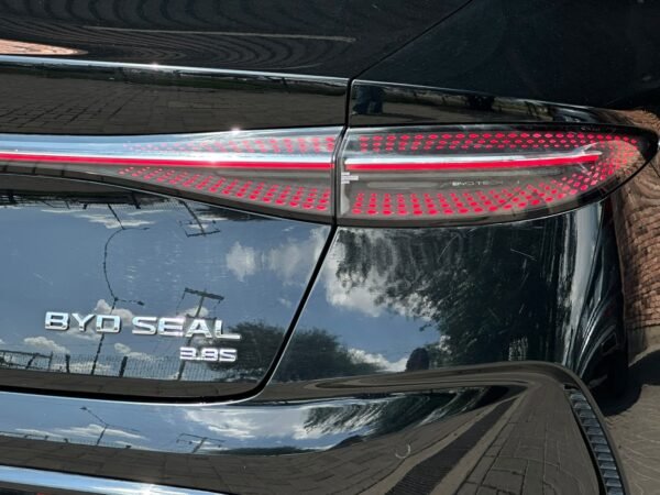 BYD SEAL