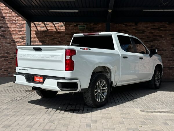 CHEVROLET SILVERADO
