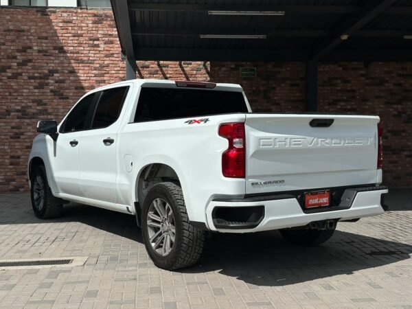CHEVROLET SILVERADO