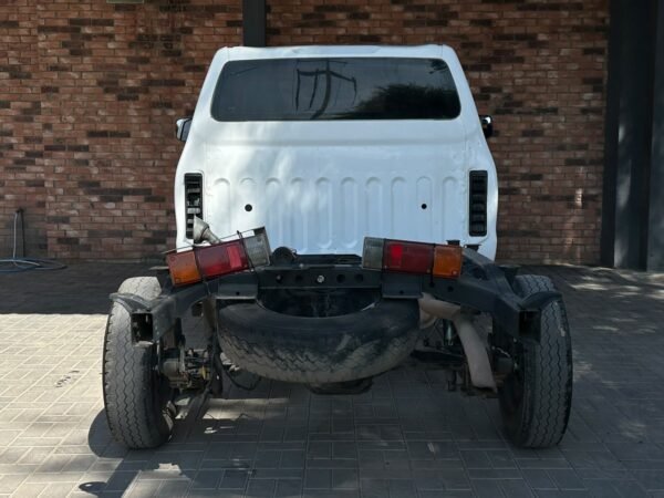 NISSAN NP300