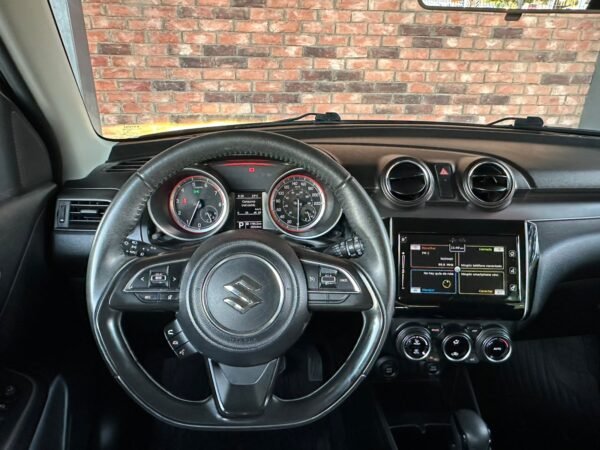 SUZUKI SWIFT