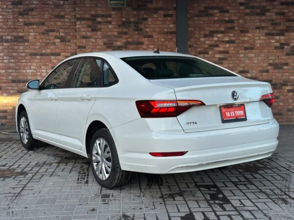 VOLKSWAGEN JETTA